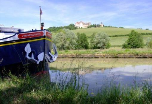 L´Impressionniste atracado en Chateauneuf en Auxois